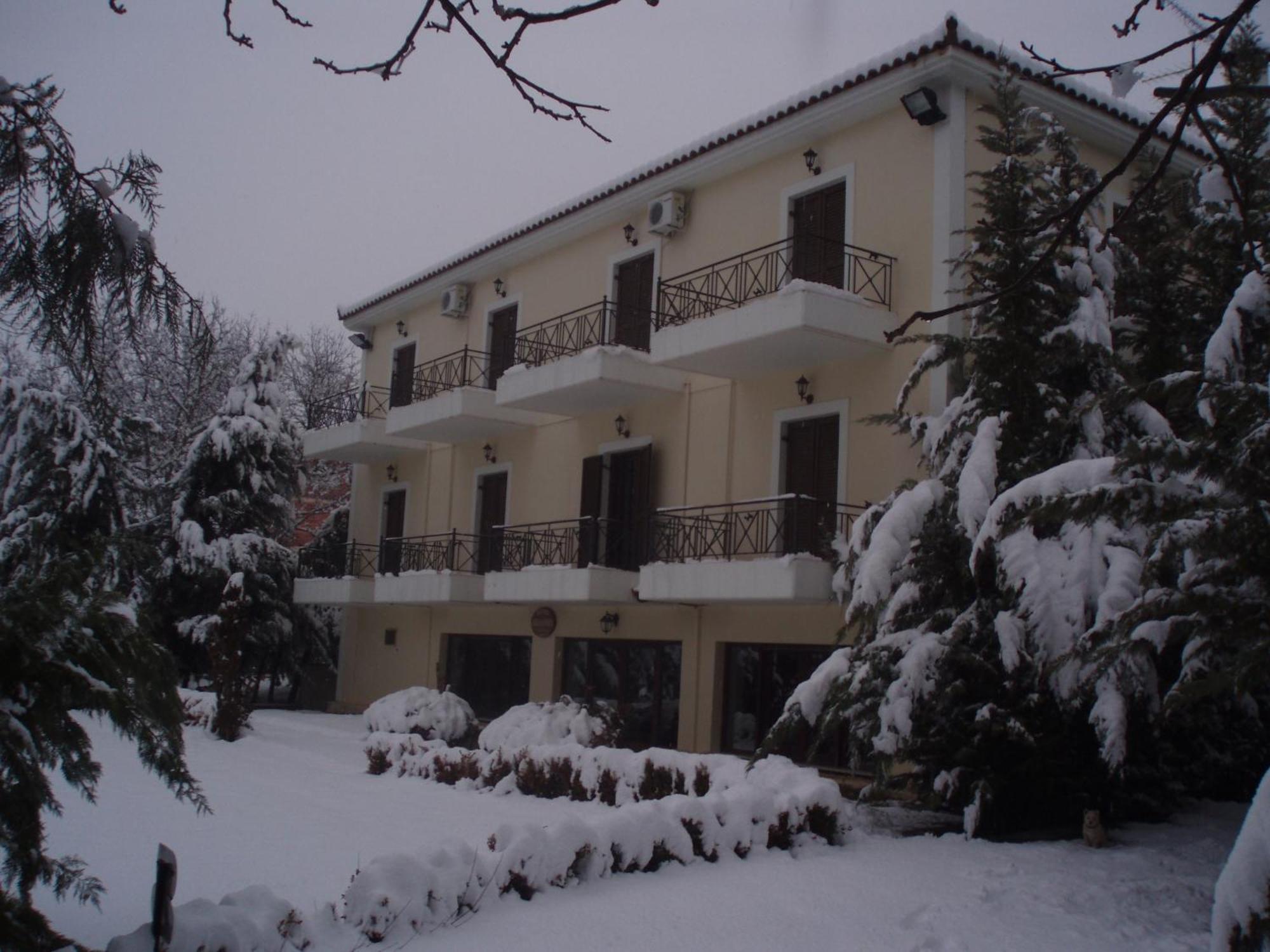 Aroanios Hotel Клитория Экстерьер фото